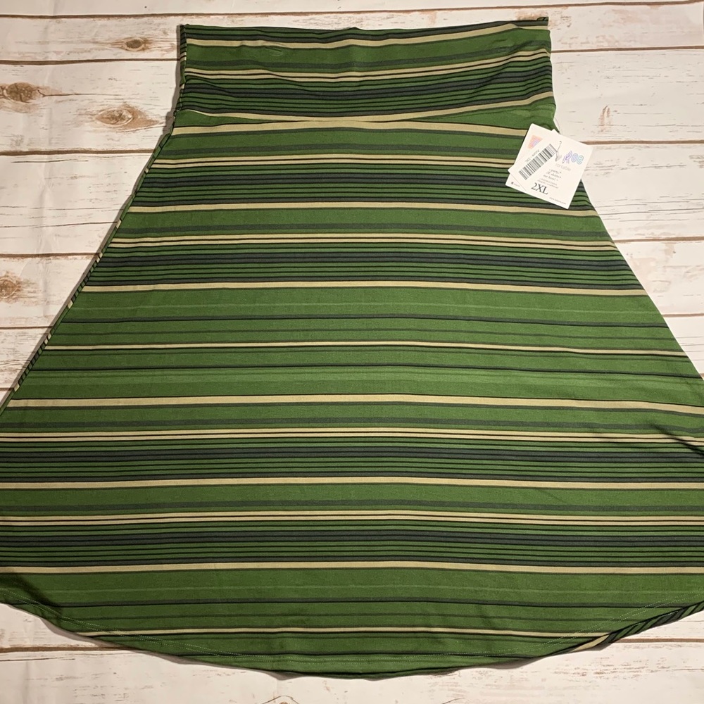NWT LuLaRoe Azure Skirt 2XL